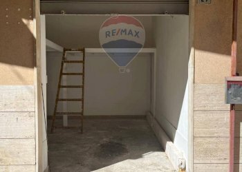 Foto 2 - Box Via Eugenio Criscione Lupis
 
27, Ragusa - photo 2