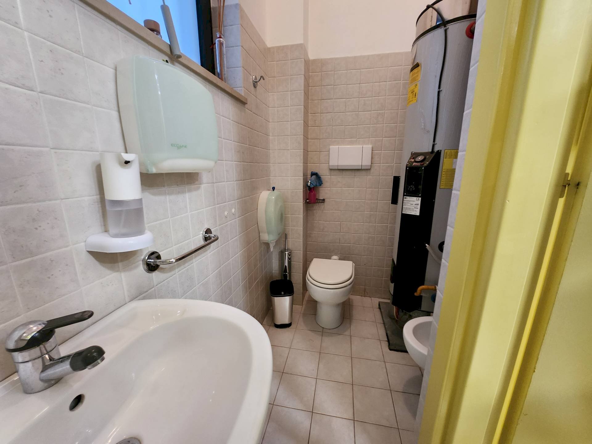 Foto 23 - Locale Commerciale Viale Crucioli, Teramo - planimetria 1