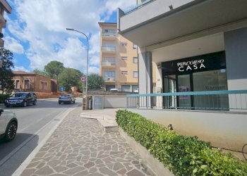 Foto 8 - Locale Commerciale Viale Crucioli, Teramo - foto 8