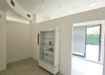 Foto 11 - Locale Commerciale Viale Crucioli, Teramo - foto 11