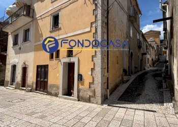 Foto 1 - Casa semi indipendente via roma
 
10, Casalduni - foto 1