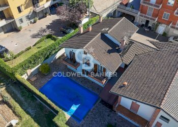 Foto 2 - Semi-detached house Via di Raggio
 
8, Gubbio - photo 2