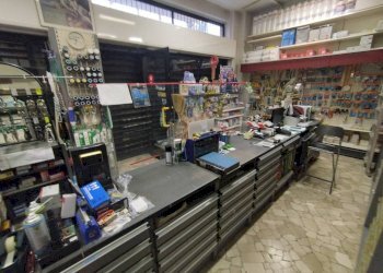 Interno non residenziale - Colorificio - Ferramenta - Elettricità via Achille Ratti, Rho - foto 8