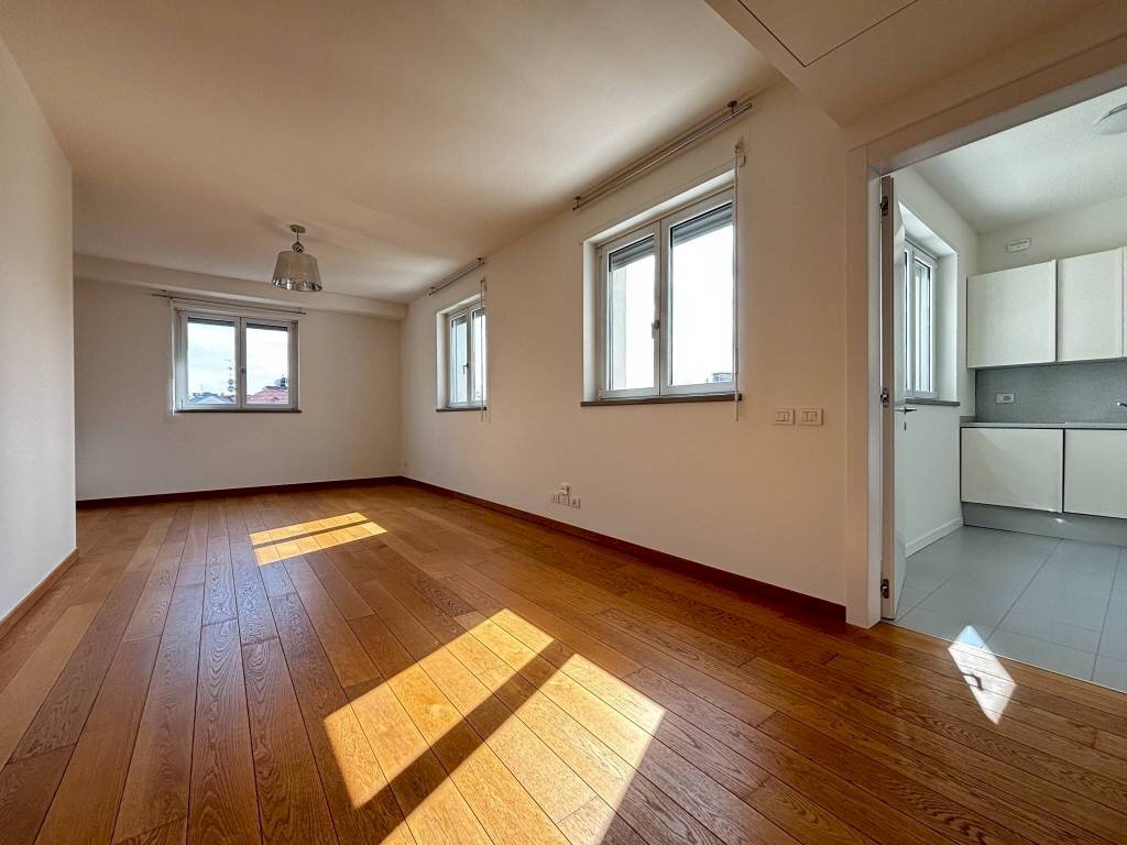 Soggiorno - Three-room apartment via Trezzo d'Adda, 9, Milano - photo 2