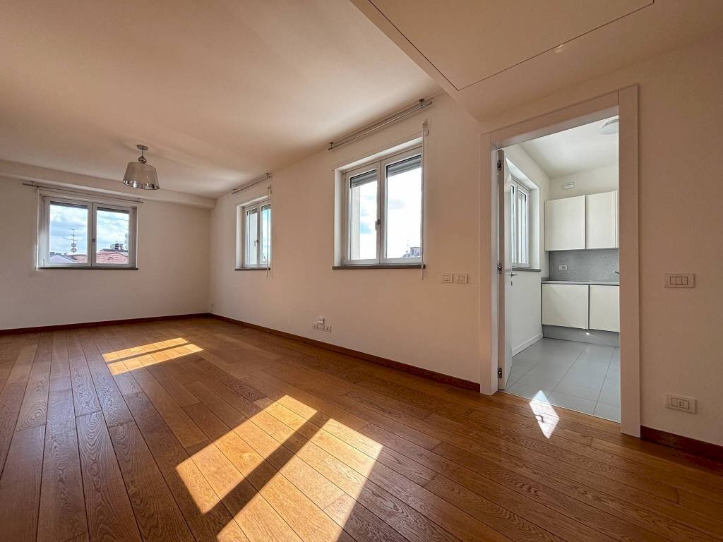 Soggiorno - Three-room apartment via Trezzo d'Adda, 9, Milano - photo 3