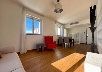 Soggiorno - Three-room apartment via Trezzo d'Adda, 9, Milano - photo 4