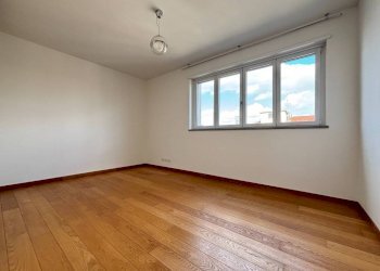 Camera da letto - Three-room apartment via Trezzo d'Adda, 9, Milano - photo 11