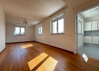 Soggiorno - Three-room apartment via Trezzo d'Adda, 9, Milano - photo 7