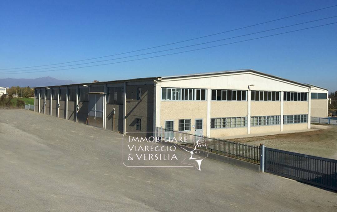 Foto 1 - Magazzino via dei metalmeccanici
 
78, Camaiore - foto 1