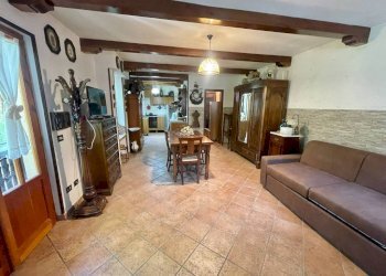 Salone - Villa Frazione Salogni, Fabbrica Curone - foto 10