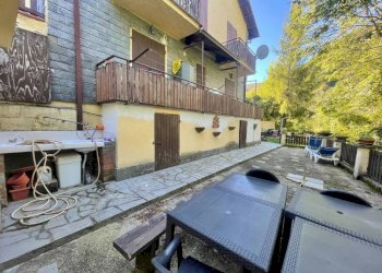 Cortile interno - Villa Frazione Salogni, Fabbrica Curone - foto 18