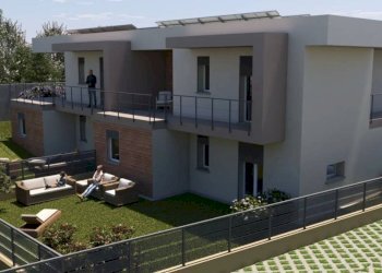 Facciata - Villa via Guido Rossa, Gavirate - foto 8