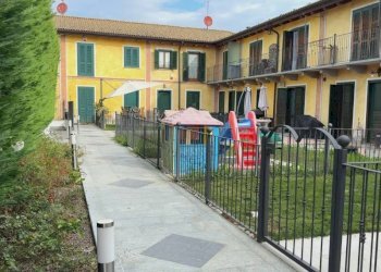 Cortile interno - Trilocale via Vittorio Alfieri, 52, San Gillio - foto 14