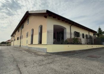 Facciata - Trilocale via Vittorio Alfieri, 52, San Gillio - foto 26