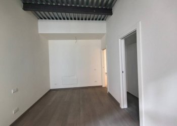 Stanza non arredata - Three-room apartment via San Pio V, Mondovì - photo 9