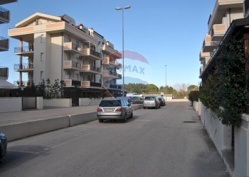 Edificio all\'aperto - Trilocale Vasto - foto 2