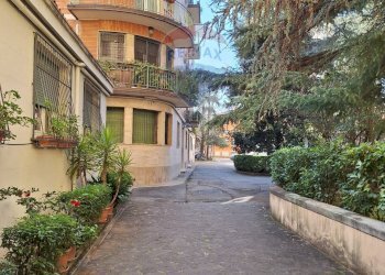 Edificio all\'aperto - Trilocale Via Sant'Isaia
 
6/6, Bologna - foto 14