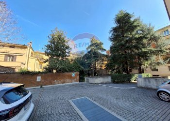 Edificio all\'aperto - Trilocale Via Sant'Isaia
 
6/6, Bologna - foto 29