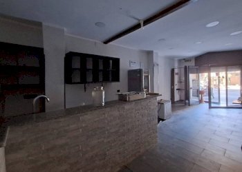 Interno non residenziale - Negozio via Faliero Vezzani, 38, Genova (zona Sampierdarena) - foto 5