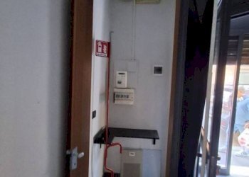 Ripostiglio - Negozio via Faliero Vezzani, 38, Genova (zona Sampierdarena) - foto 10