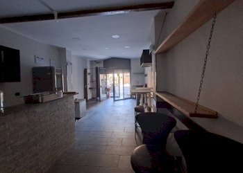 Interno non residenziale - Negozio via Faliero Vezzani, 38, Genova (zona Sampierdarena) - foto 13