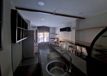 Interno non residenziale - Negozio via Faliero Vezzani, 38, Genova (zona Sampierdarena) - foto 14