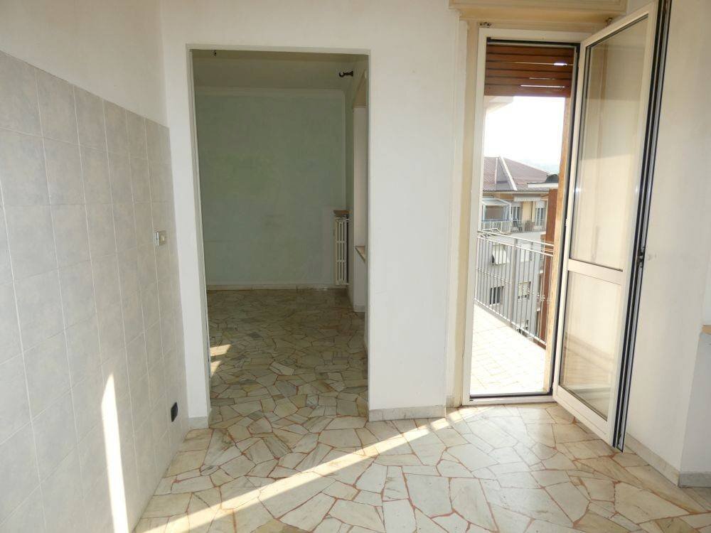 Cucina - Four-room apartment via Cuneo, Alba - photo 1