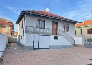 Facciata - Villa via Fornace, 19, Sommariva del Bosco - foto 1