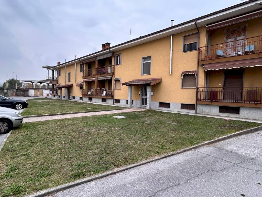 Facciata - Quadrilocale via Vecchia di Cuneo, 95, Beinette - foto 1