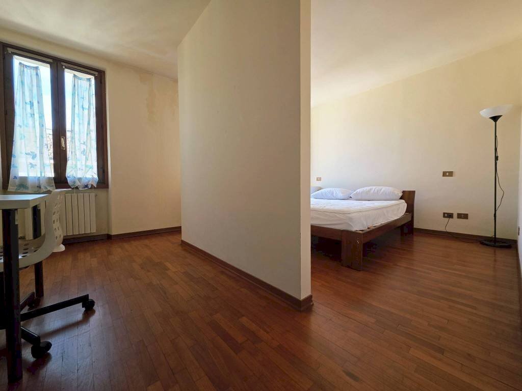 Camera da letto - Four-room apartment strada Nino Bixio, SN, Parma - photo 3