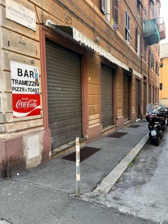 Negozio via Fabio da Persico, 16r, Genova (zona Sestri Ponente) - foto 2