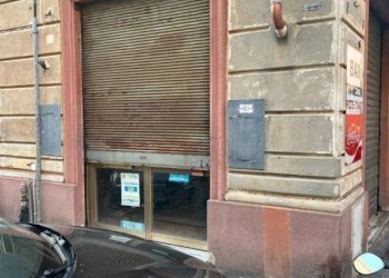 Negozio via Fabio da Persico, 16r, Genova (zona Sestri Ponente) - foto 1