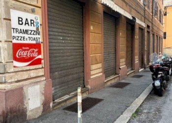 Negozio via Fabio da Persico, 16r, Genova (zona Sestri Ponente) - foto 2