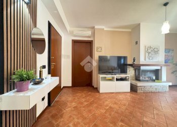 Four-room apartment Via Della Resistenza, Rubiera - photo 4