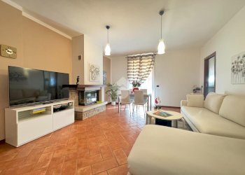 Four-room apartment Via Della Resistenza, Rubiera - photo 7