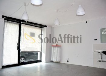VETRINA - Locale Commerciale VIA LEINI 13, Settimo Torinese - foto 4