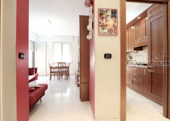 vista cucina e soggiorno - Trilocale Via Guglielmo Marconi, Pogliano Milanese - foto 3