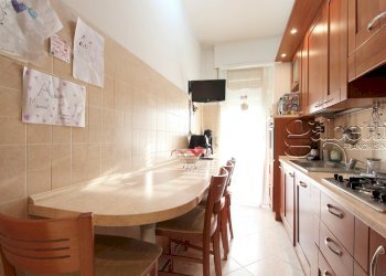 cucina - Trilocale Via Guglielmo Marconi, Pogliano Milanese - foto 4