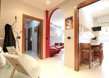 vista dall\'ingresso - Trilocale Via Guglielmo Marconi, Pogliano Milanese - foto 6