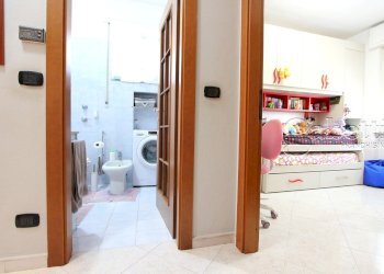 vista bagno e cameretta - Trilocale Via Guglielmo Marconi, Pogliano Milanese - foto 16