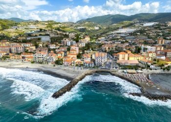 1.jpg - Cafeteria - Cold Bar Via Marina, Riva Ligure - photo 1