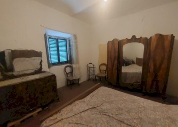 camera da letto - Townhouse Via del Ponticino, Vernio - photo 13
