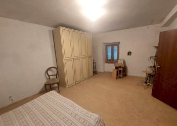 camera da letto - Townhouse Via del Ponticino, Vernio - photo 15