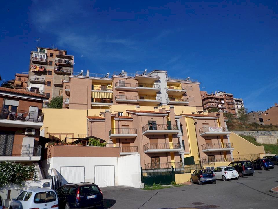 1.jpg - Trilocale Via Monte Porcello 10, Sant'Angelo Romano - foto 1