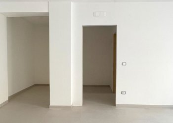 WhatsApp Image 2025-10-14 at 11.01.12.jpeg - Trilocale Via Antonio Costanzo Casetti 2, Lecce - foto 14