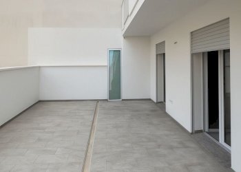 WhatsApp Image 2025-10-14 at 11.25.06.jpeg - Trilocale Via Antonio Costanzo Casetti 2, Lecce - foto 17