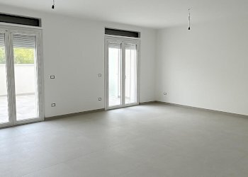 WhatsApp Image 2025-10-14 at 10.55.56.jpeg - Three-room apartment Via Antonio Costanzo Casetti 2, Lecce - photo 10
