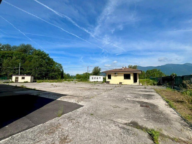 Commercial Premises Erba - photo 2