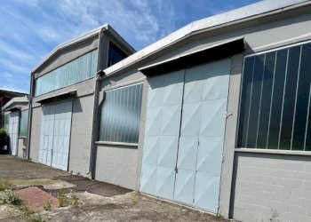 Esterno davanti capannone - Commercial Premises Erba - photo 7