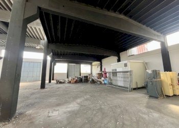 Interni capannone - Commercial Premises Erba - photo 14